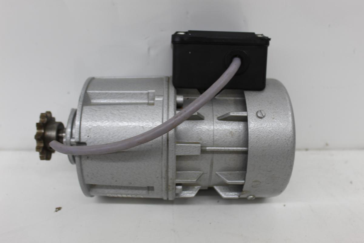 Used Sirem R1C225H2B Gearmotor Agitator Motor 200-240V 39-47 RPM