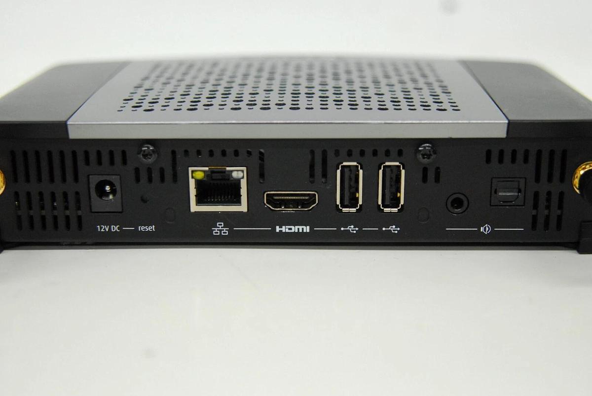 Used Barco ClickShare CSE-200 R9861520 W/ 4 Buttons, Button Holder, Power Adapter