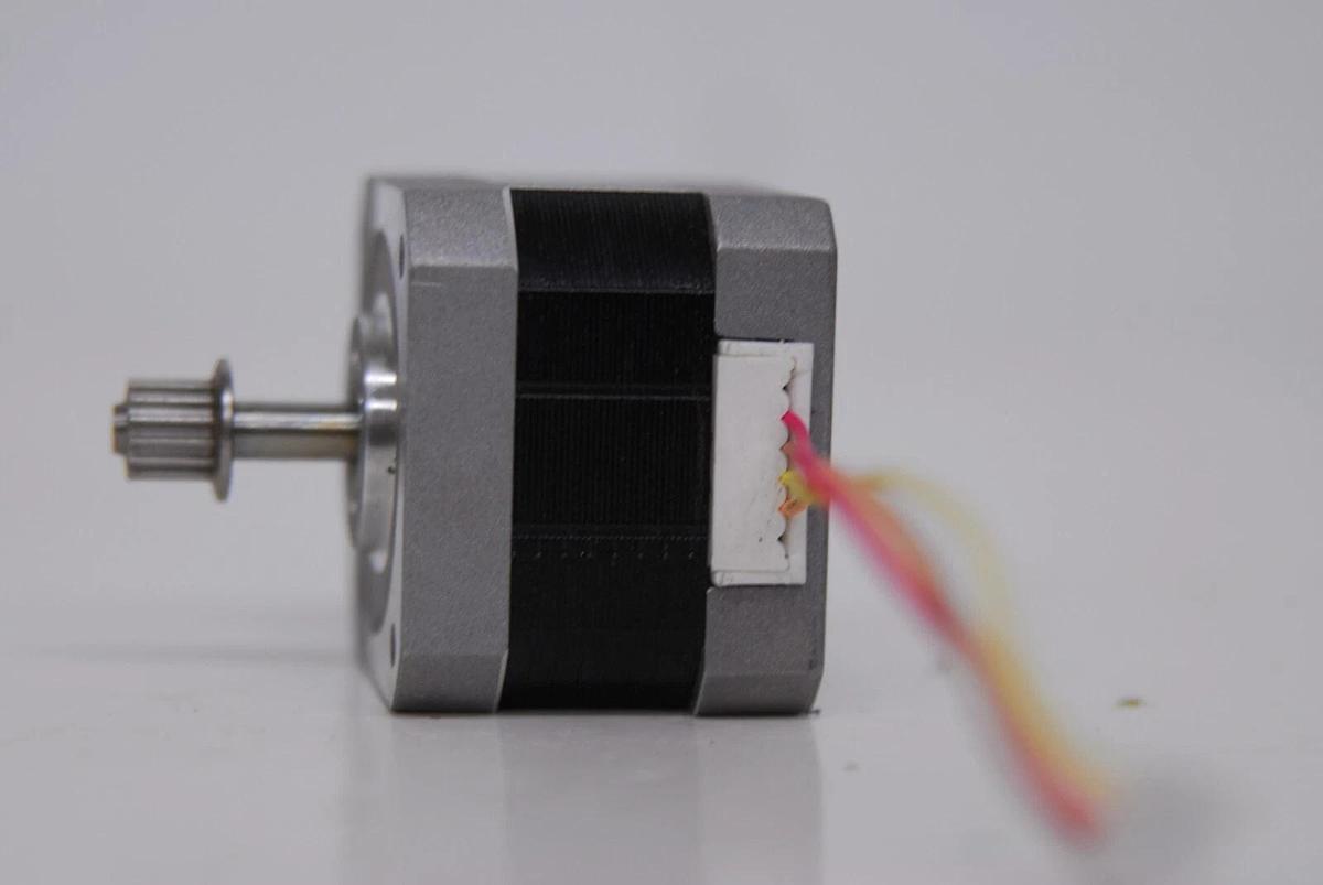 Used Shinano Kenshi STP-43D1034 12V Stepper Motor (19Z24G)