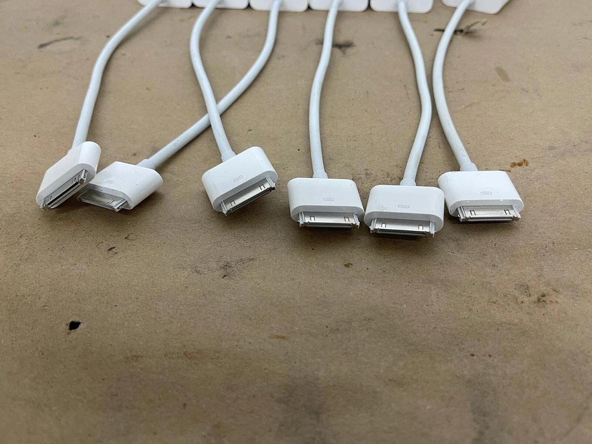 Used Apple 30-pin to VGA Adapter Cable A1368 For iPad, iPhone,iPod - Lot of 6