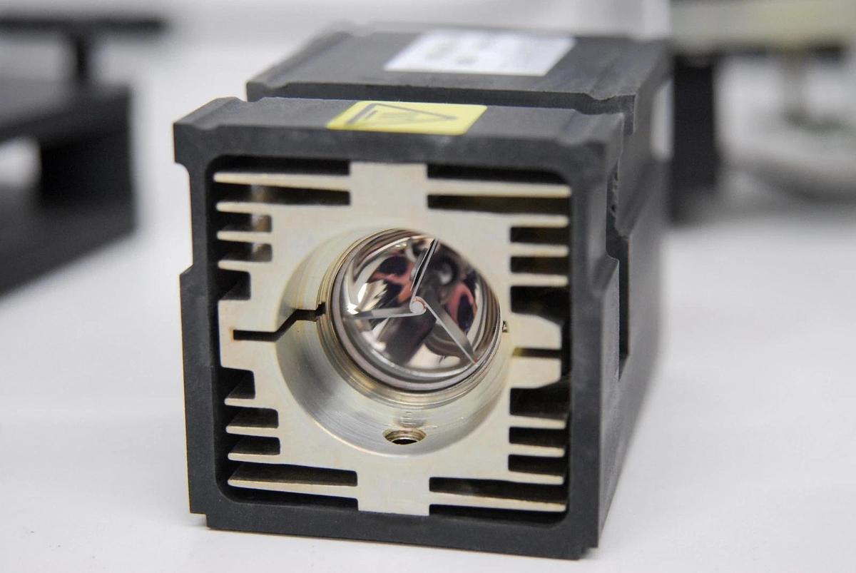 Used Applied Precision Delta Vision W/ 10 Position ND/Excitation Filter Wheels - More