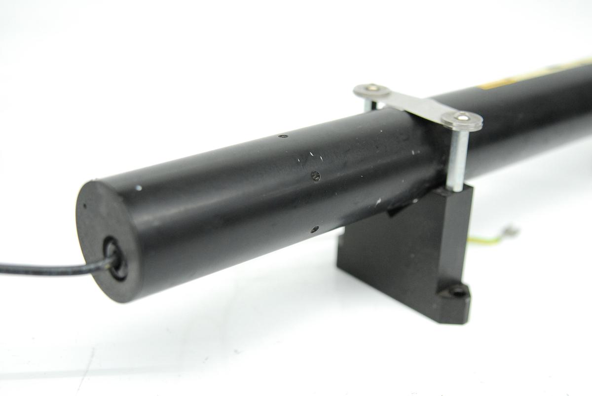 Used Lasos LGK 7786 P He-Ne 543nm Laser Tube Head (Green) w/ LGN 7460 A Power Supply