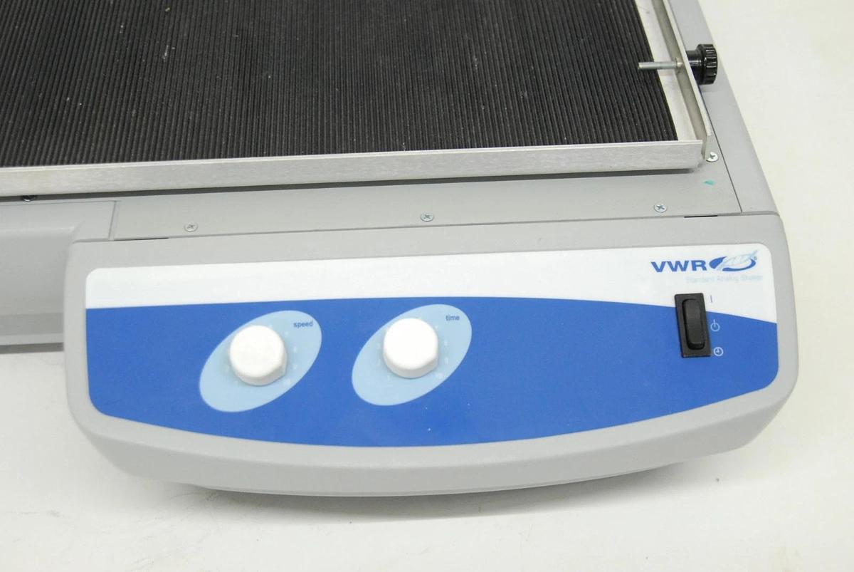 Used VWR 89032-100 5000 STD Standard Analog Orbital Shaker 24"x18" Deck/500 RPM/120V
