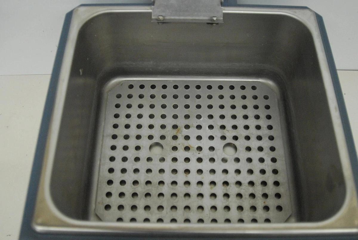 Used Fisher Scientific IsoTemp 210 Water Bath - TESTED