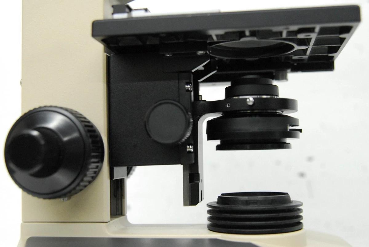 Used Olympus CH-2 CHT Binocular Microscope W/ E A4x/10x/40x Objectives