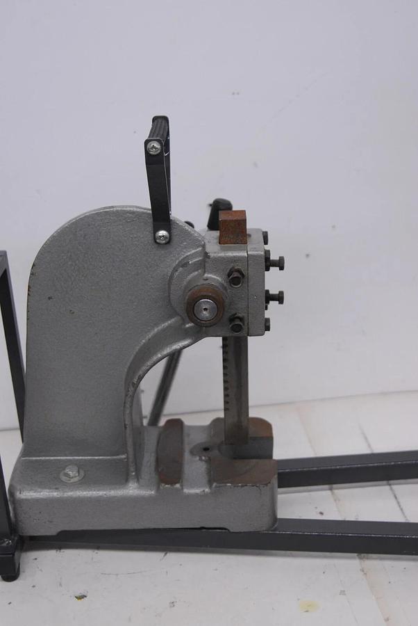 Used Lab-Volt C-36825 Flange Bolt Torquing Demonstrator Press