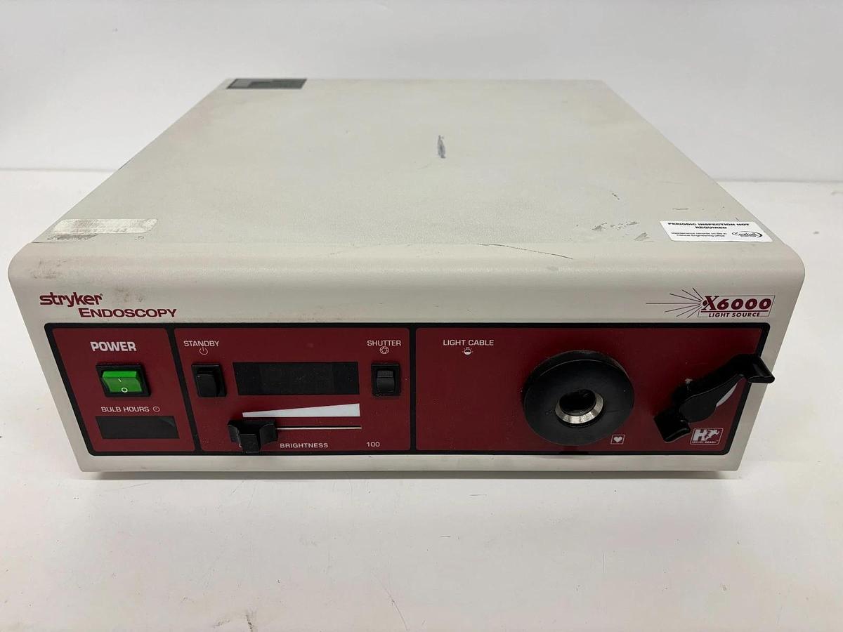 Used Stryker X6000 Endoscopy Light Source 220-185-000