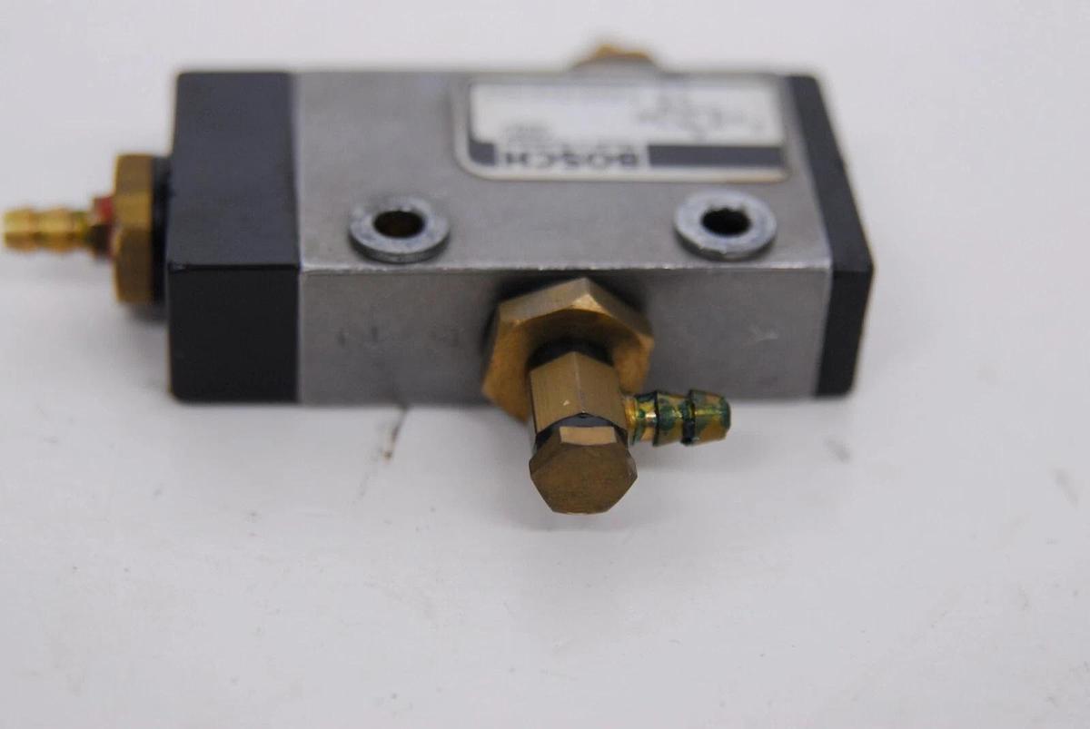 Used Bosch 0-820-212-001 Pneumatic Solenoid Valve 3/2 NC