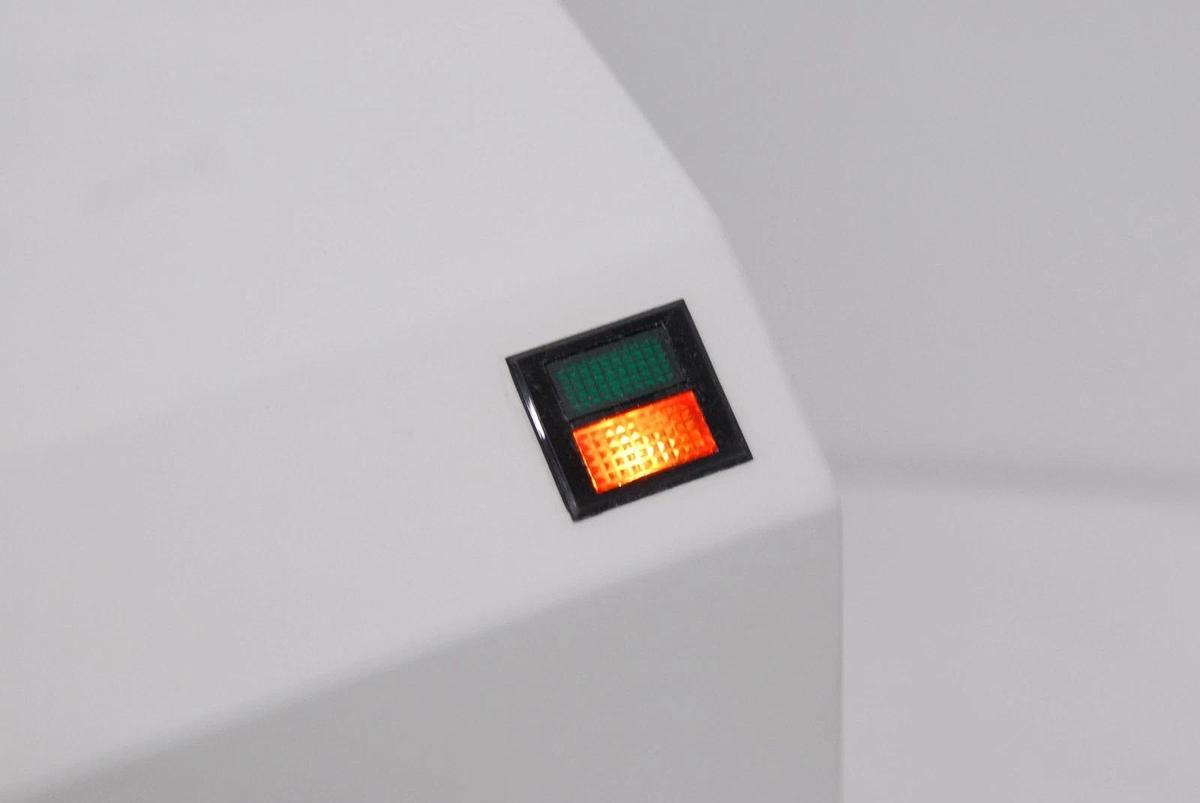 Used IDEXX 89-10894-04 Quanti-Tray Sealer Model 2X (9204 on Counter) - For Parts