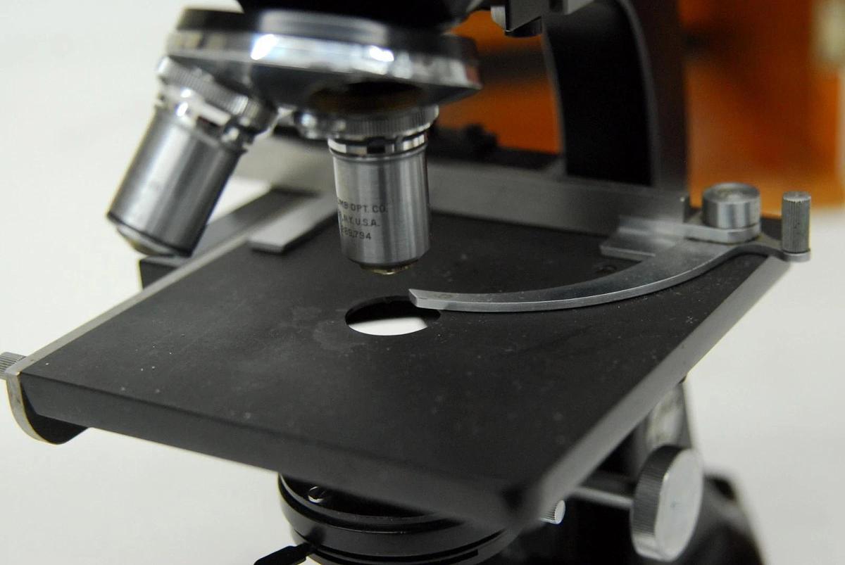 Used Vintage Bausch & Lomb Binocular Microscope W/ 43x/97x Obj/Case/WF 10X Eyepieces