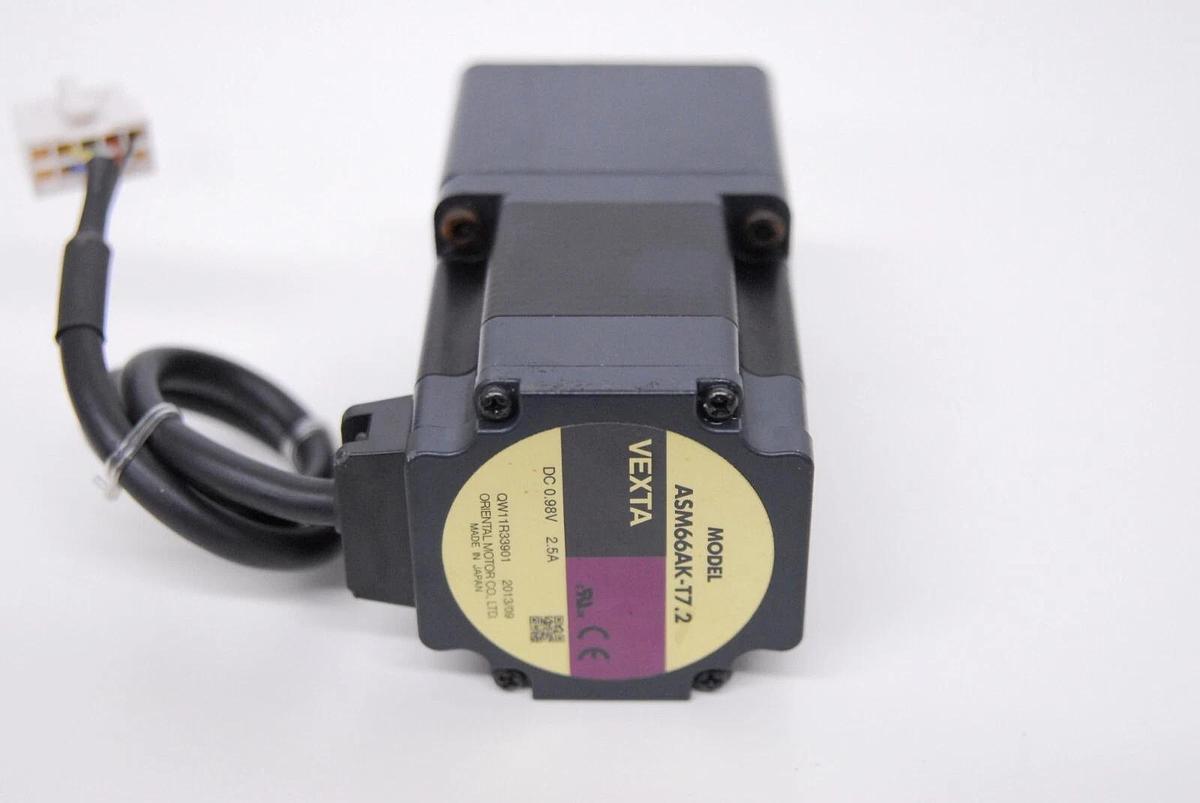 Used Oriental Motor Vexta ASM66AK-T7.2 Closed Loop Stepper Motor 0.98V 2.5A