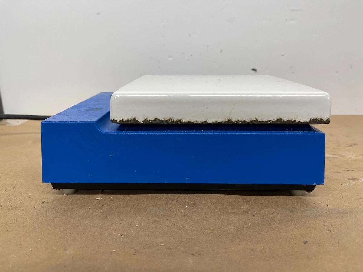 Used Barnstead Thermolyne S35925 VWR Model 310 Magnetic Stirrer