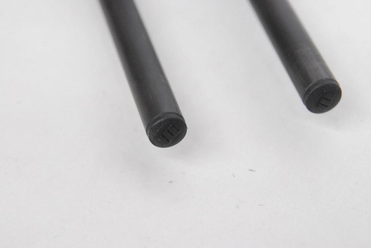 Used RedRock Micro microShoulderPad W/ 18" 19MM Carbon Fiber Rods