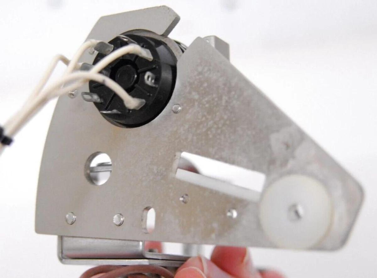 Used Shimadzu UV-160 Spectrometer - Lamp Assembly W/ Deuterium, Halogen Lamps