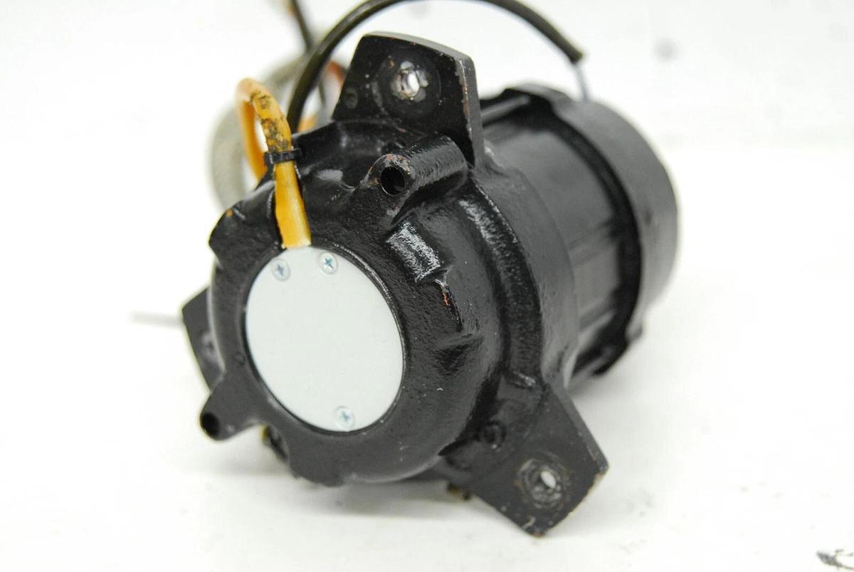 Used Hettich E2439 120V Centrifuge Motor SRFU 0,09/2-B52 - 1401-01 Universal 320