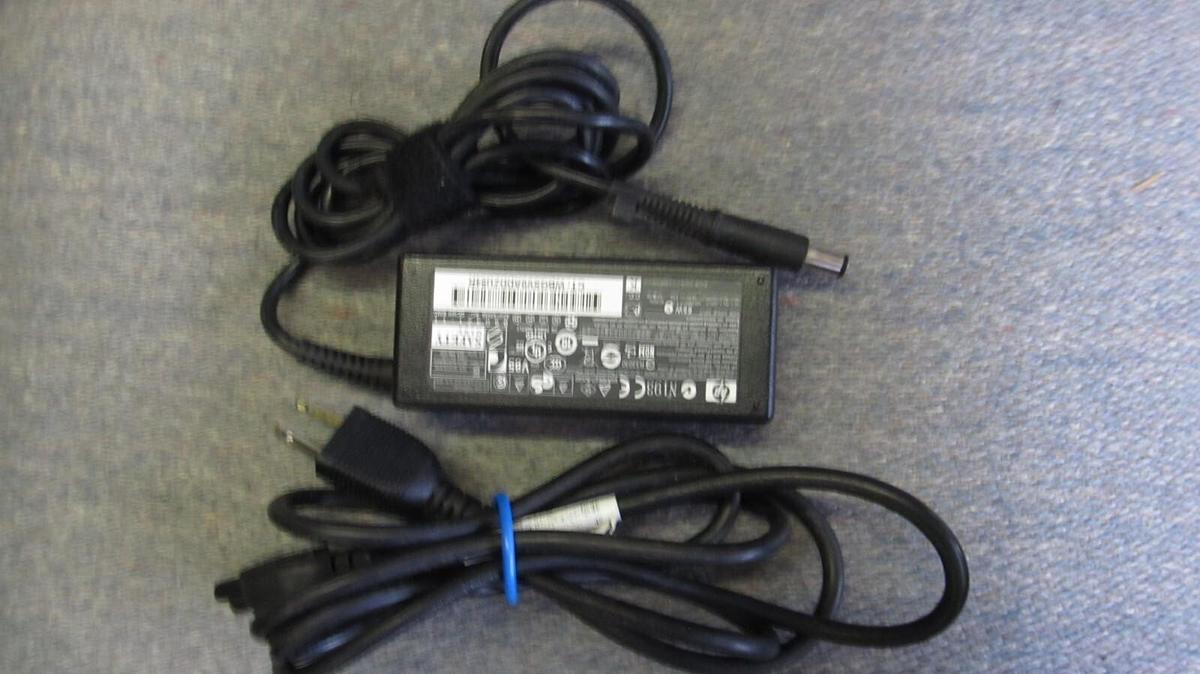 Used HP AC Adapter 608425-003 PPP009d