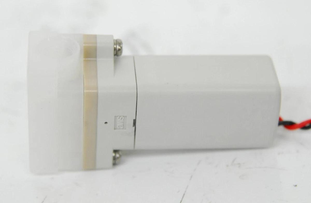 Used SMC LVM205R-5A1F-Q 3-Port Direct-Acting Base-Mounted Chemical Solenoid Valve