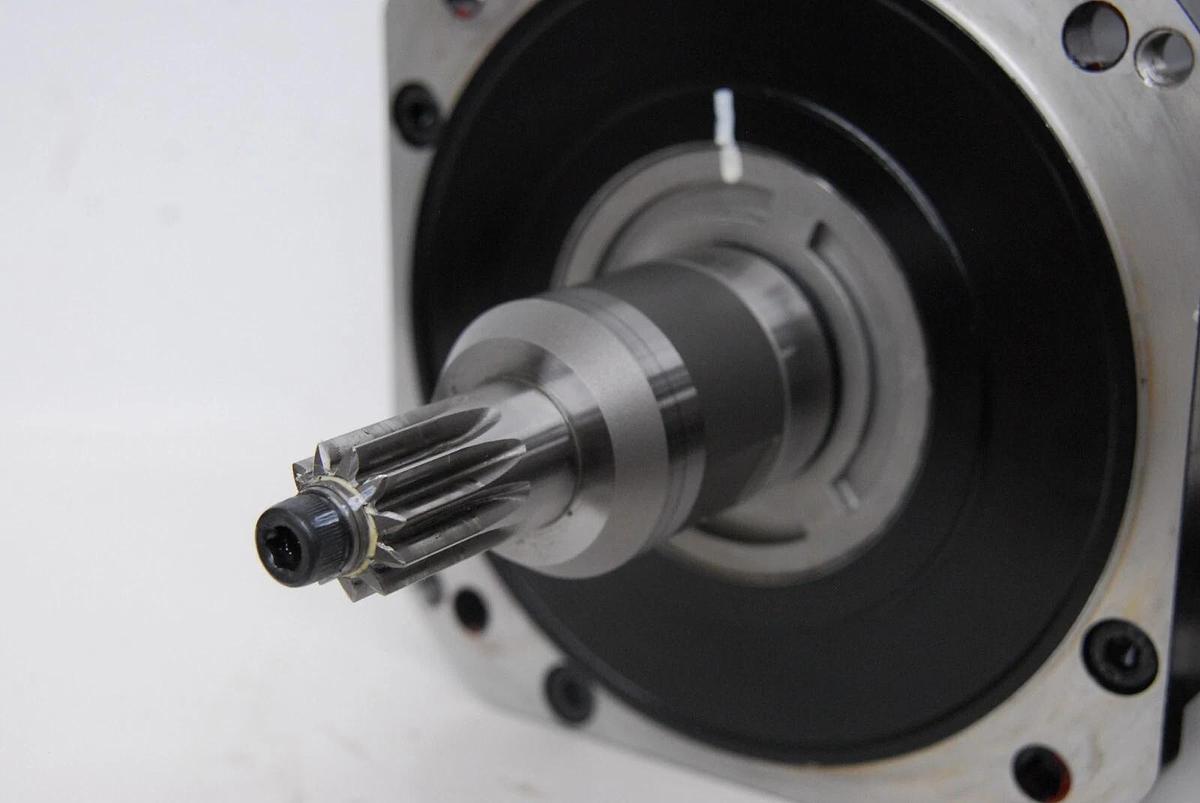 Used Kawasaki Sanyo Denki P80B22450LCX2A BL Super Servo Motor / 60490-1032RON Encoder