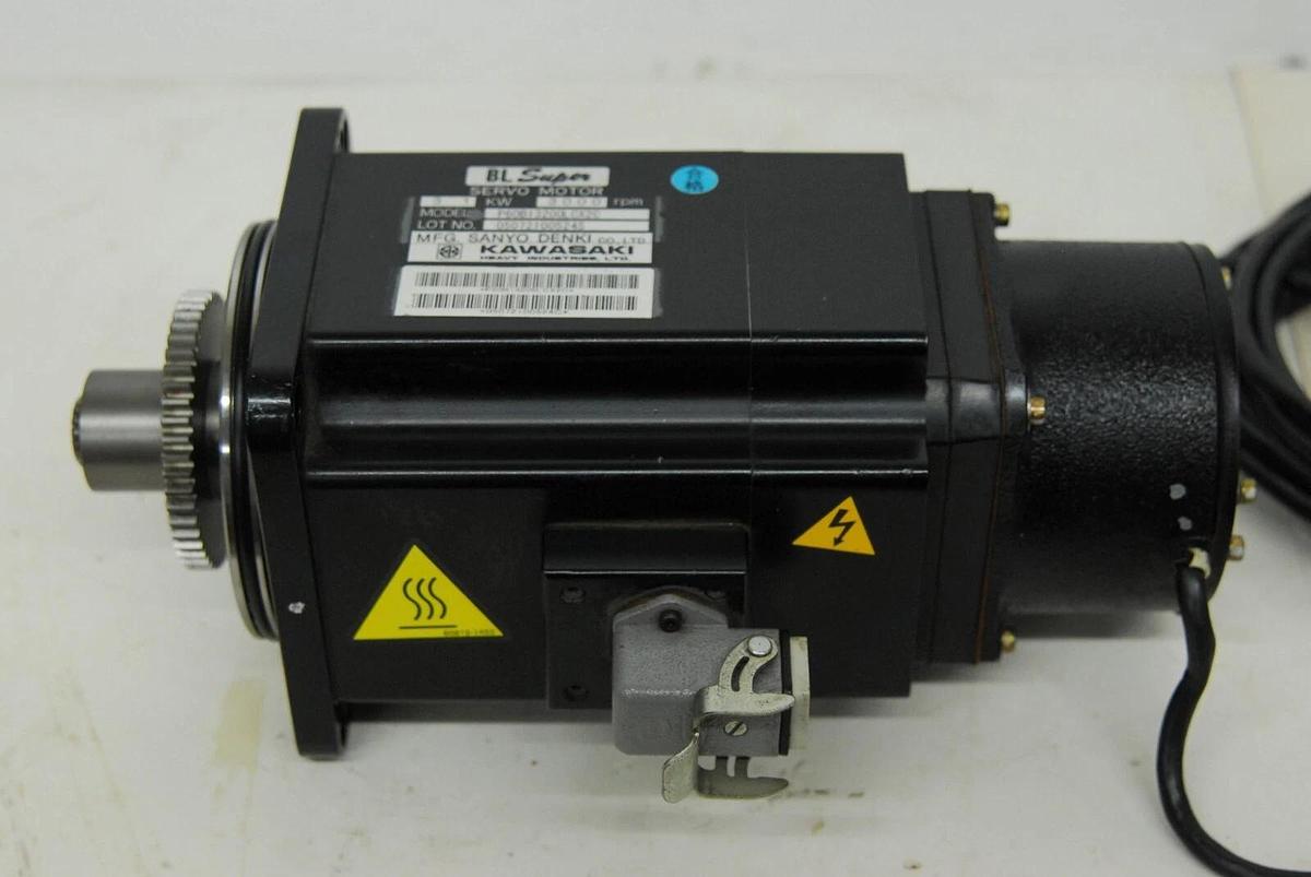 Used Kawasaki Sanyo Denki P60B13200LCX2C BL Super Servo Motor / 60490-1032RON Encoder