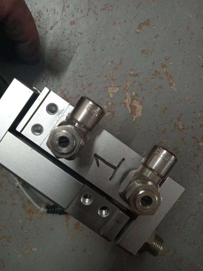 Used SMC Compact Guided Linear Pneumatic Cylinder EMX S 20-30 Press. 0.15 ~ 0.7 MPa