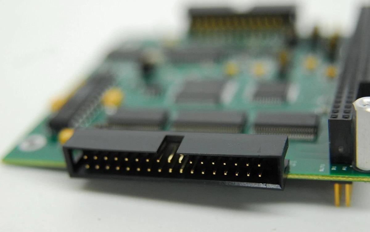 Used VersaLogic P-DAS1 VCM-DAS-1 PC/104 100kHz Analog Input/Output Digital I/O Module