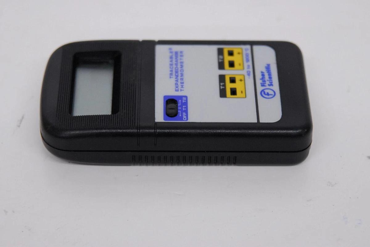 Used Fisher Scientific 15-077-11 Traceable Expanded-Range Thermometer - TESTED