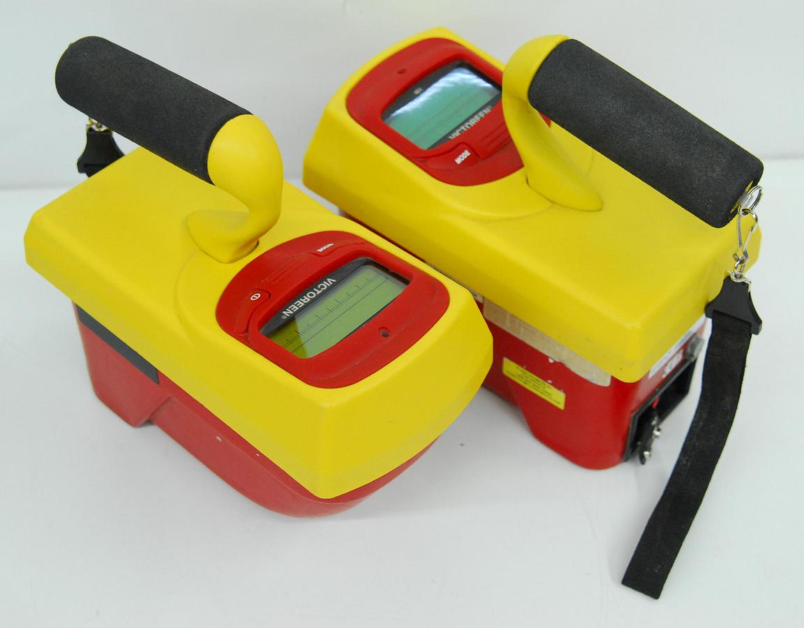 Used Fluke 451P-RYR Ion Chamber Radiation Survey Geiger Meter Victoreen - Lot of 2