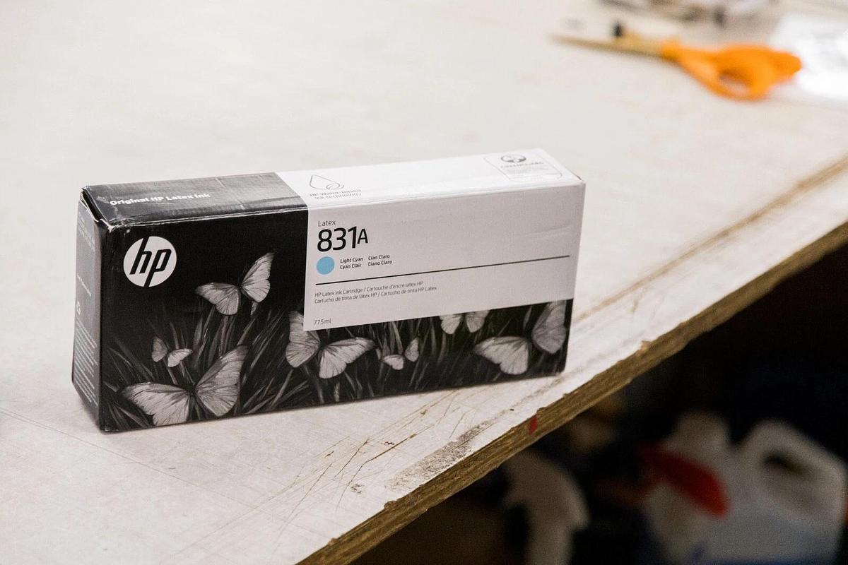 Used HP 315 Latex Printer With Extras - For Parts