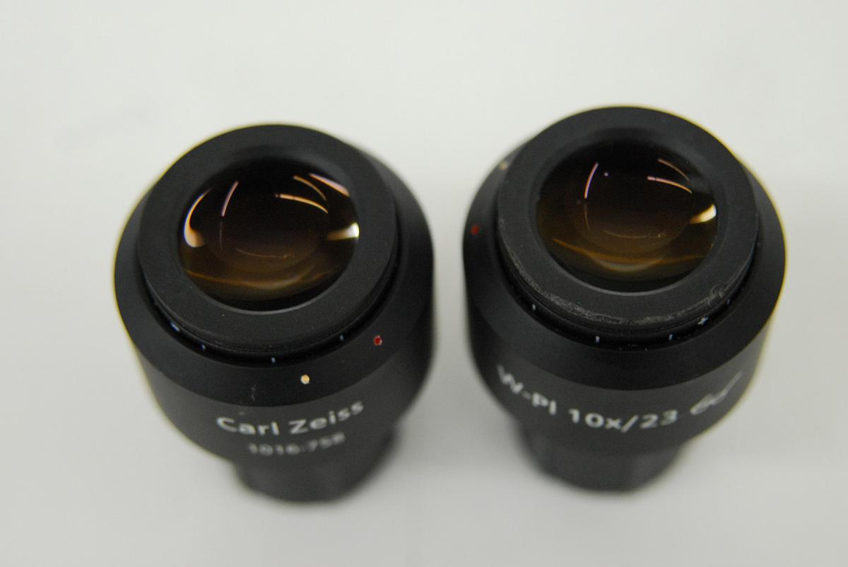 Used Zeiss 1016-758 W-PL 10x/23 Eyepiece Set (30mm Tube)
