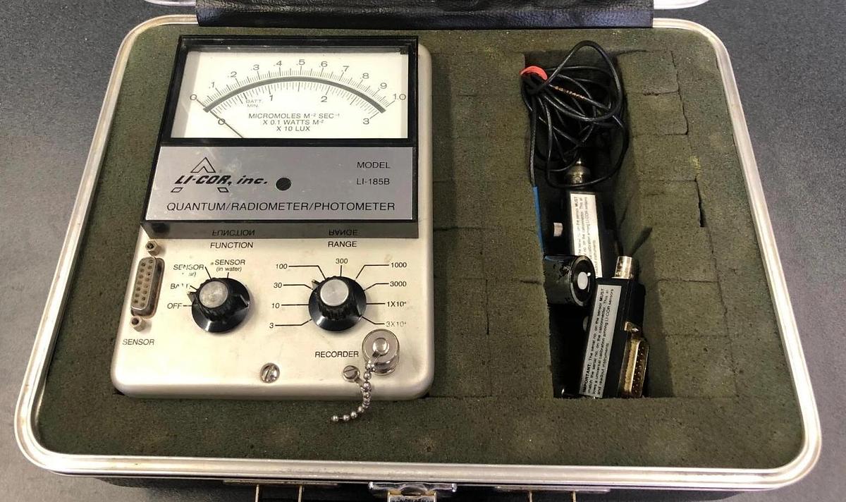 Used LI-COR LI-185B Quantum/Radio/Photo Meter with LI-192SB Underwater Quantum Sensor