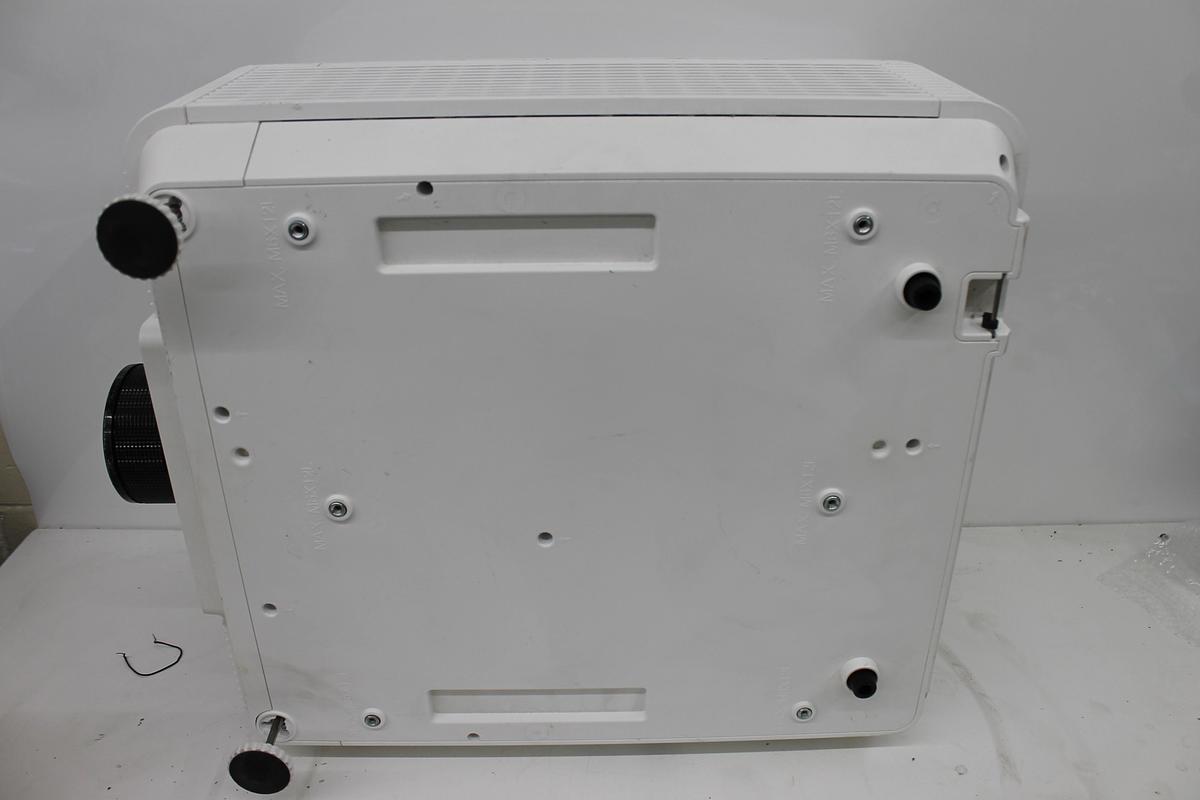 Used Hitachi LP-WU6600 DLP Laser Projector Only 4000 Hours