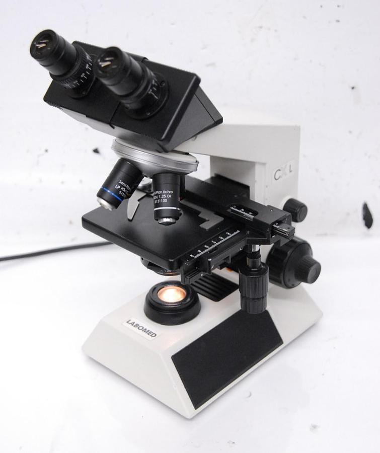 Used Labomed CX L Binocular Microscope W/ 4/10/40/100x Semi Plan Achro Objectives
