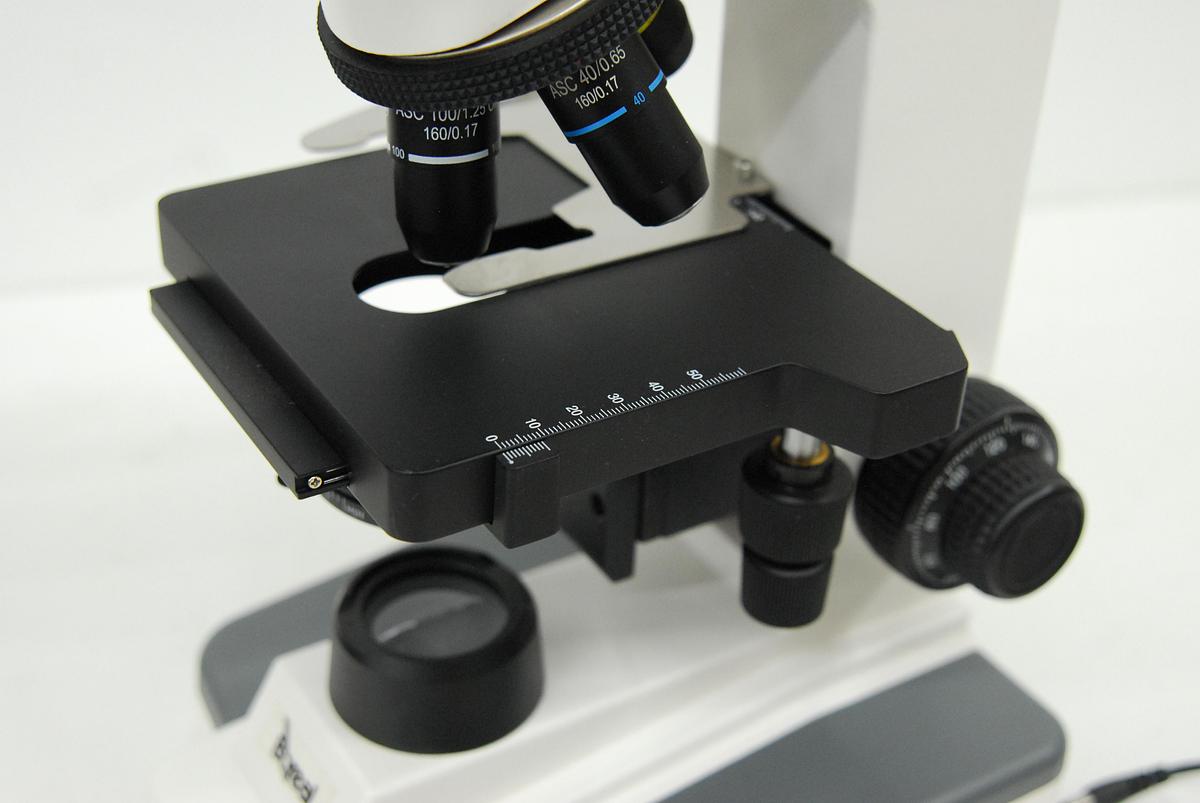 Used Boreal B2-252 Binocular Microscope W/ 4/10/40/100 Objectives
