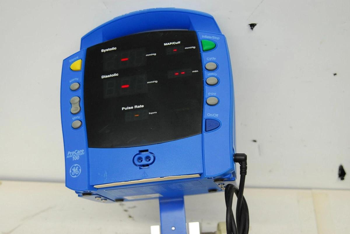 Used GE Dinamap (DPC120X-EN) Procare Auscultatory 100