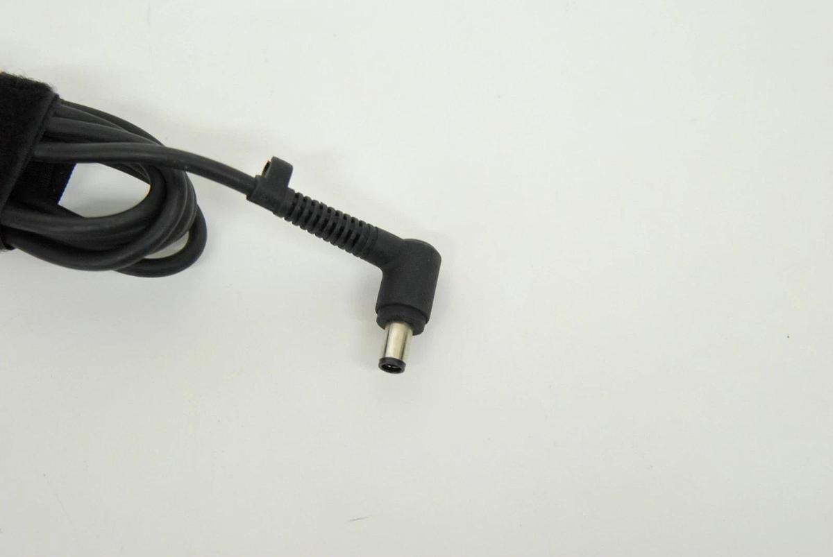 Used HP 666264-001 684792-001 Power Supply with Right Angle Barrel Connector