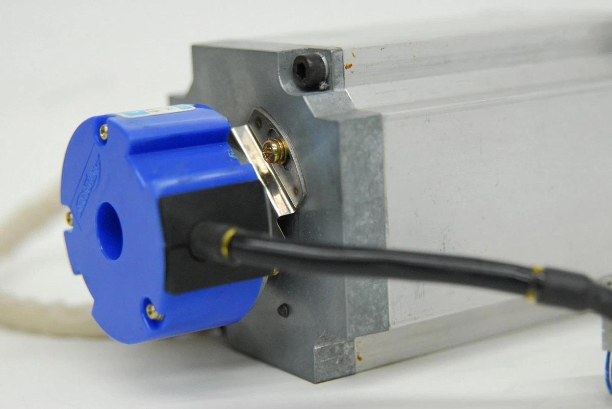 Used Pacific Scientific MK21K-00YY-122 AC Servo Motor - Puritan Bennett 740