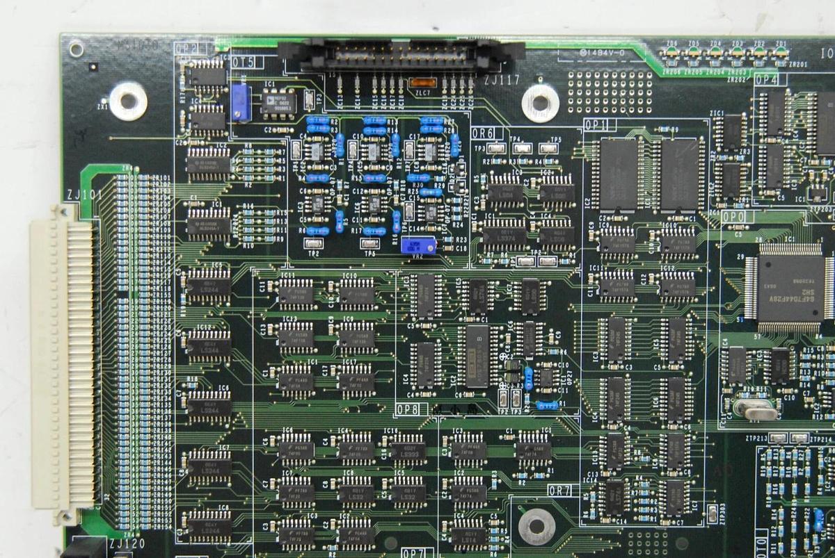 Used Applied Biosystems 3130 - IOPLUS 628-4124 Control Board