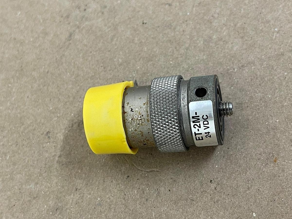 Used Clippard ET-2M-24 VDC 2 Way Electric Valve