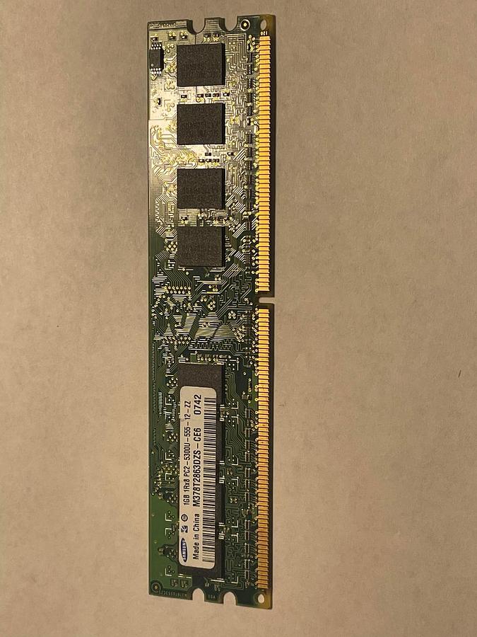 Used 2GB (2x1GB) Samsung M378T2863DZS-CE6 240-pin 667MHz DDR2 SDRAM 730133300622