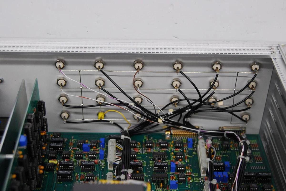 Used Axon Instruments AXOPATCH-1D Patch Clamp Amplifier - READ DESCRIPTION