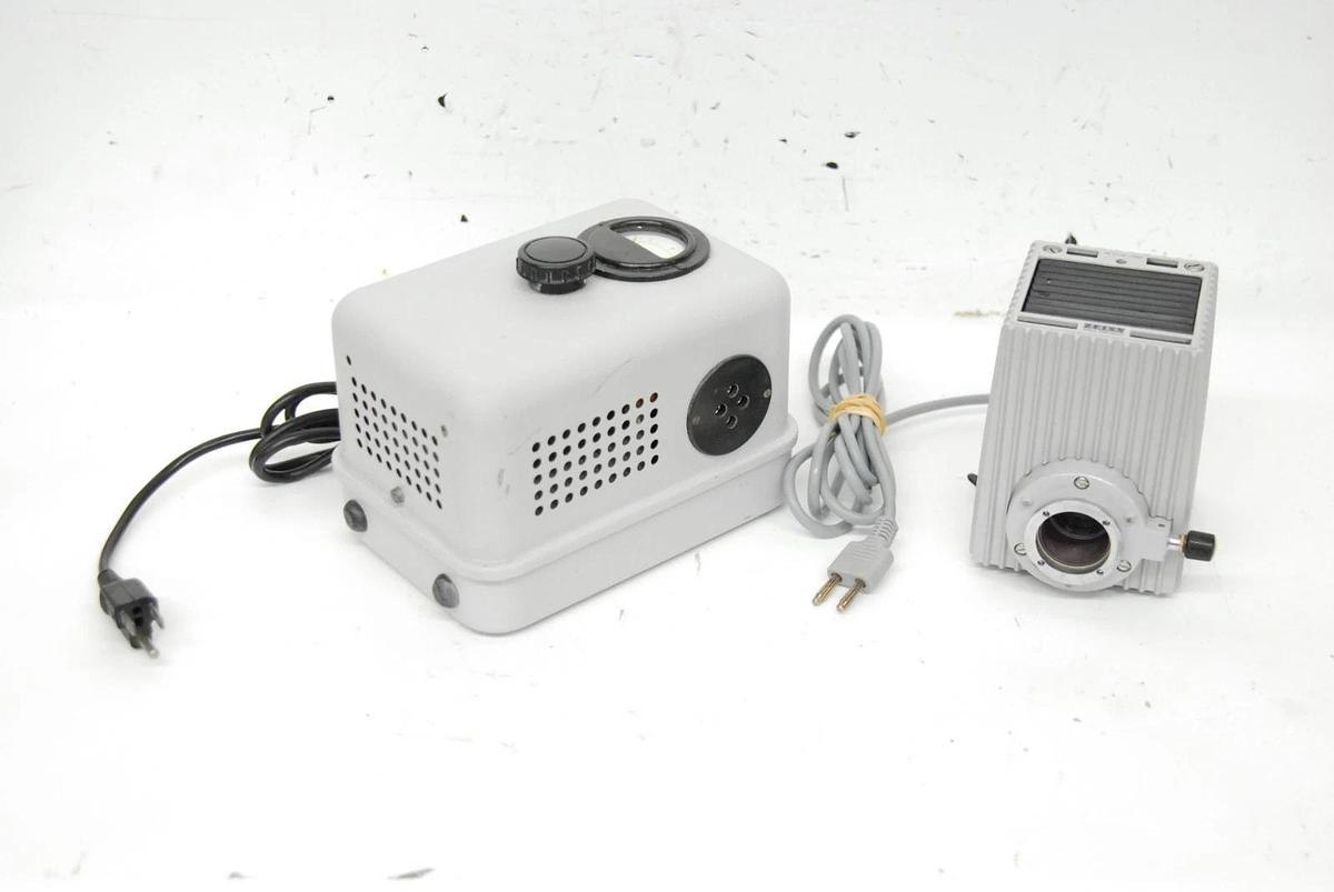 Used Zeiss 39 25 33 Microscope Power Supply  W/ 46 72 59, 46 80 19 Lamp Housing