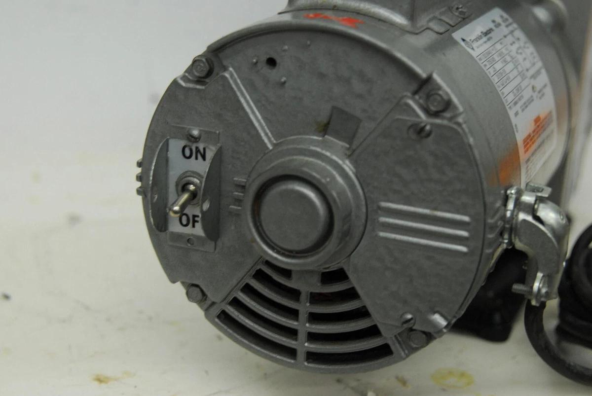 Used Savant VP100 Two Stage Rotary Vane Vacuum Pump W/ Franklin 1/2 HP Motor - Tested