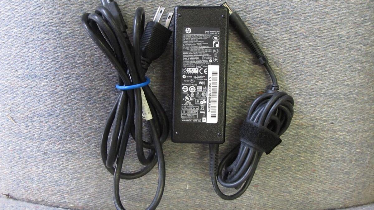 Used HP Laptop Charger AC  4.62A 90W ppp012d-s 608428-003 Lot of 2
