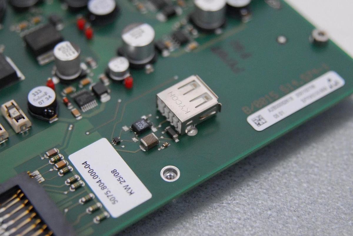 Used Eppendorf epMotion 5075 B/0015 514.574-1 Interface Control Board 5075.804.000.04