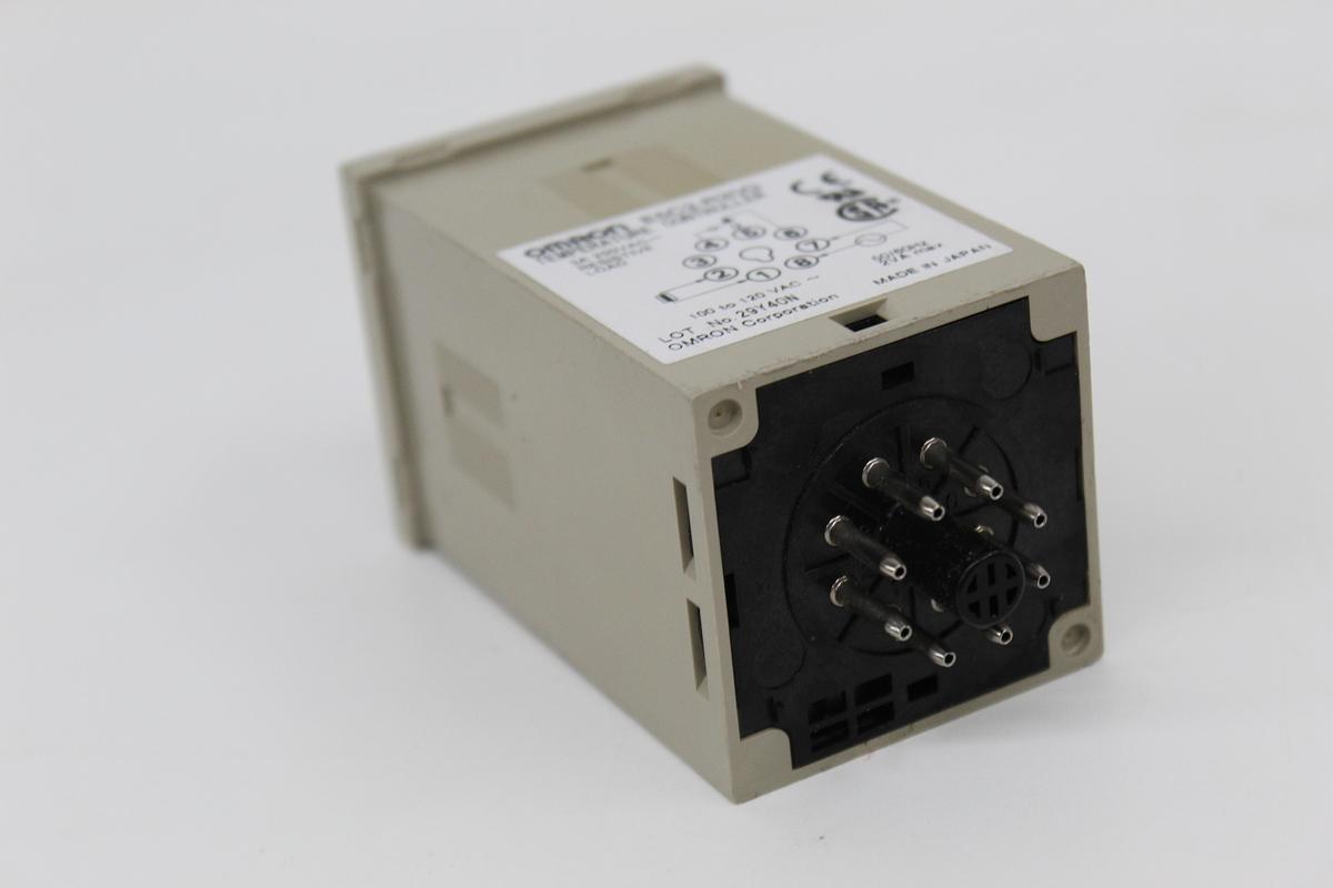 Used Omron E5C2-R20G Temperature Controller