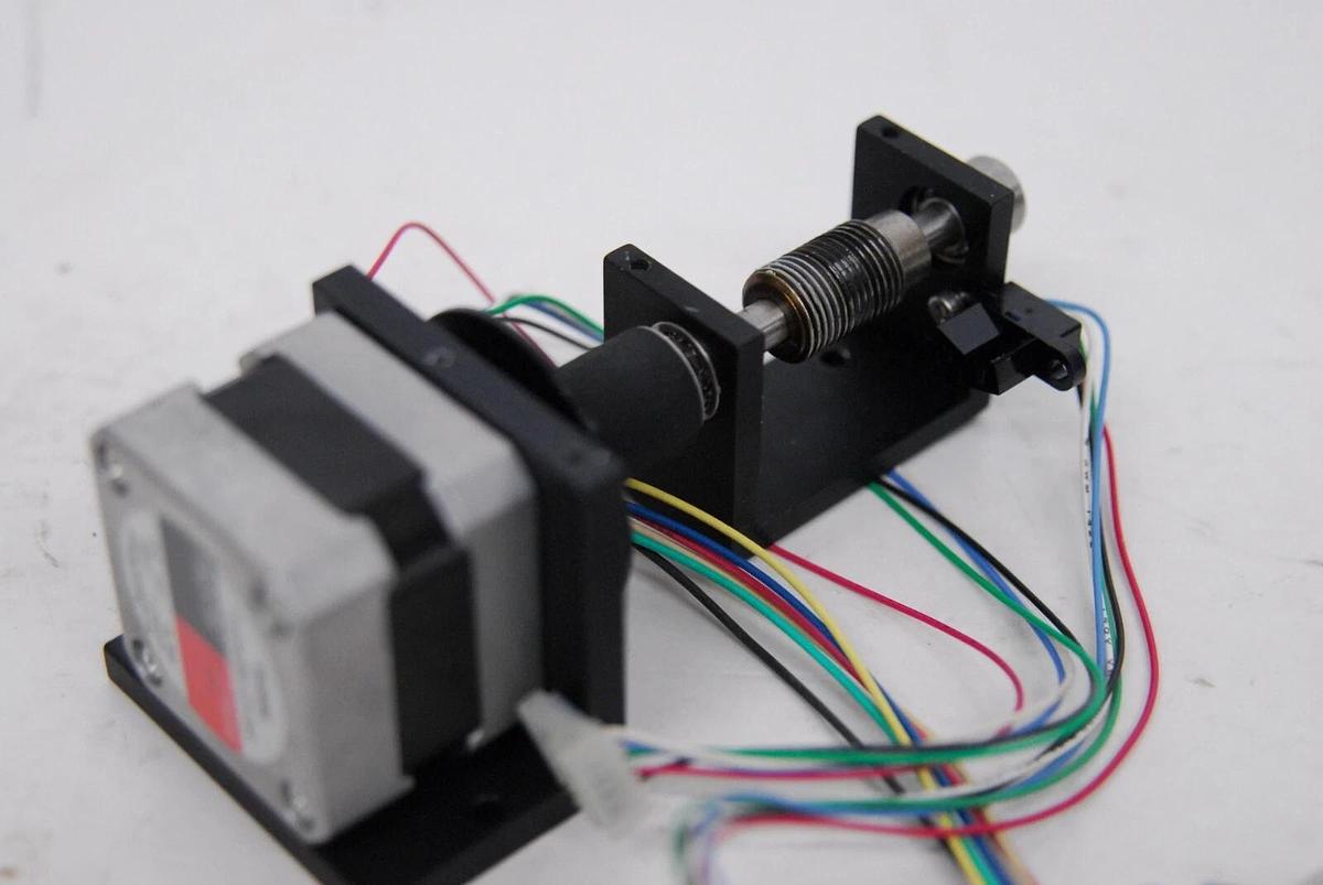 Used Oriental Motor Vexta PX243M-01AA Stepper Motor - Horiba Jobin Yvon FluoroMax-3