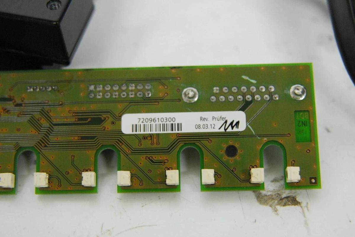 Used Leuze BCL 148.70 50113233 650nm Laser Barcode Scanner W/ Stratec 2096-0-3 Board