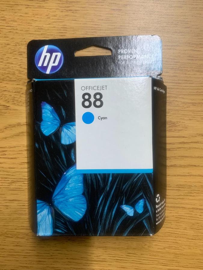Used HP 88 Genuine C9386AN Officejet Cyan Ink Cartridge (12/2016) Sealed