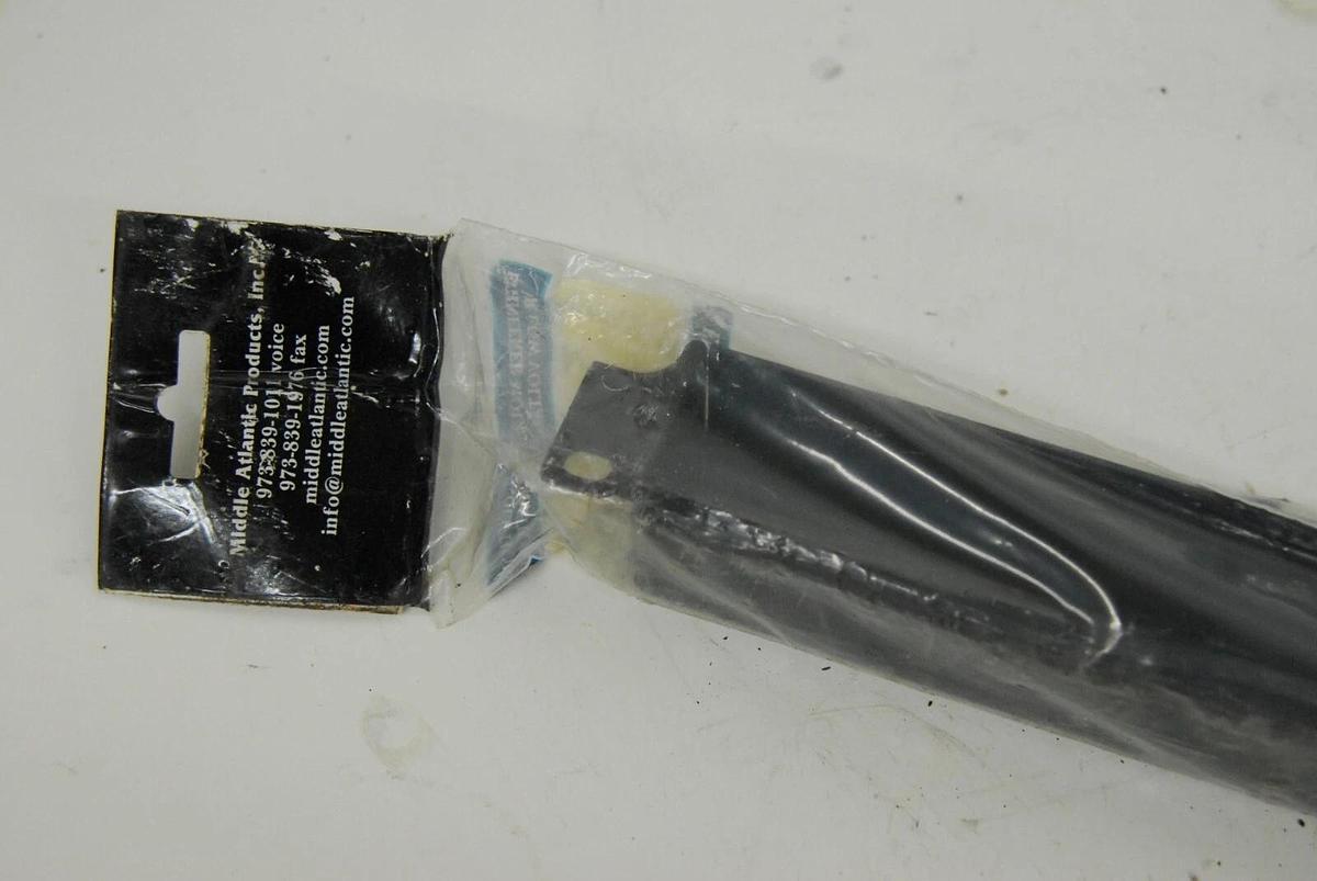 Used Middle Atlantic SL-1 1u Security Rack Panel 19"