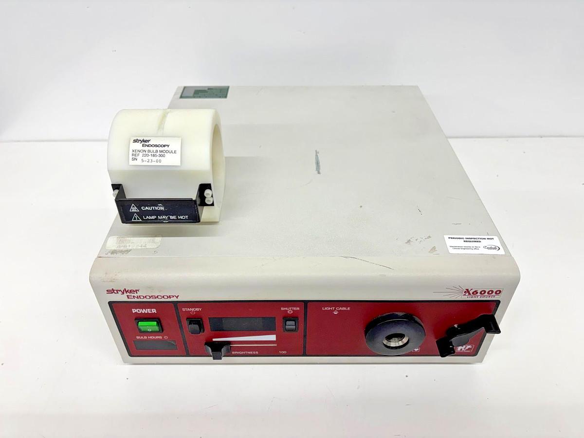 Used Stryker X6000 Endoscopy Light Source 220-185-000